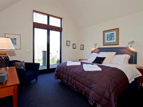 Kauawhi Lodge - Acacia Bay Holiday Home - image 2
