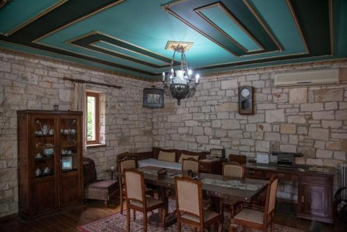 Cozy traditional house in Kato Pedina- To Petrino