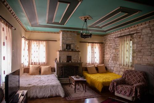 Cozy traditional house in Kato Pedina- To Petrino