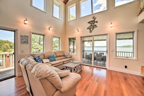 3000 Sq Ft A-Frame Home on Kentucky Lake with Dock! - image 3