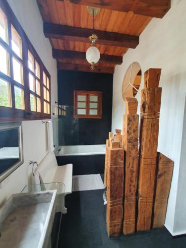 Casa Dos Gallos – San Sebastián del Oeste, IN