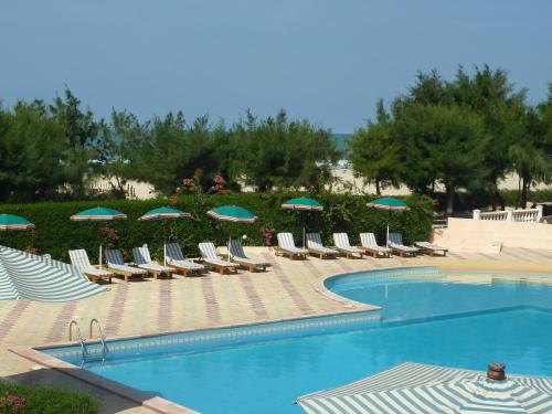 Swimming pool, Hotel Cap Saint Louis in Saint Louis