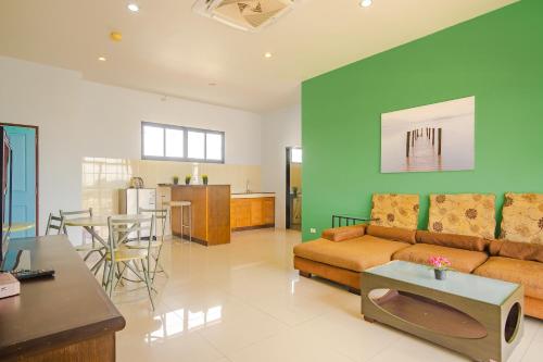 AJ Residence near Phuket Bus Terminal 2