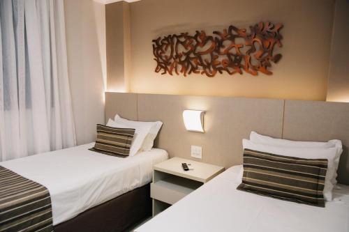 2 twin beds