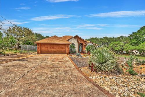 Hill Country Vibe in Canyon Lake, USA