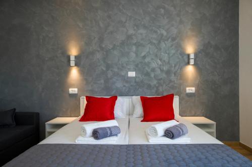 Split Central Luxury Studios