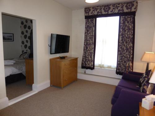 Bailey Ground Lodge - image 11