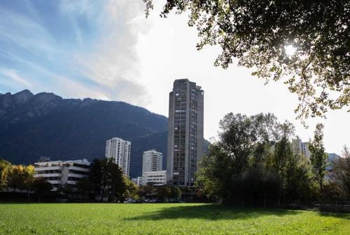 Über den Dächer von Chur (Dreibündenstein)