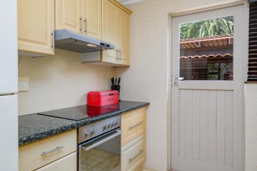 Cucina, San Lameer Villa 2812 - 4 Bedroom Classic - 8 pax - San Lameer Rental Agency in Southbroom