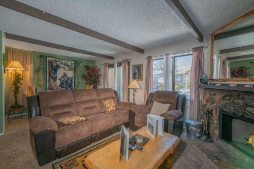 Lakeside Condo - image 3