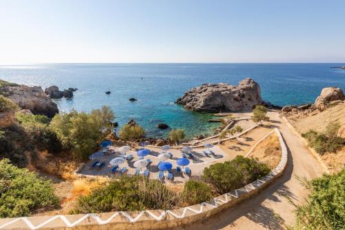 Castelia Bay Hotel 3
