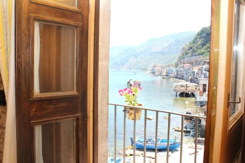 Suite with Lateral Sea View