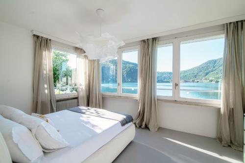  La Finestra Blu by Quokka 360 - with a panoramic lake view in Ponte Tresa