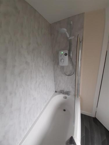 Душ, Carvetii - Zelda House - 4 bedroom house, sleeps 8 in Оаклі