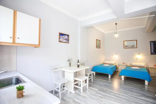 Dimitris Villa – Kamari, UT