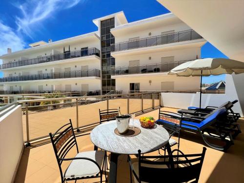 Albufeira Terrace With Pool by Homing