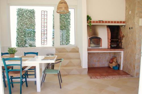 Countryside House in Ericeira - 5 min from Beach, with Salt Water Pool & BBQ