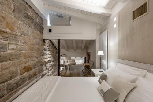 GombitHotel - image 4