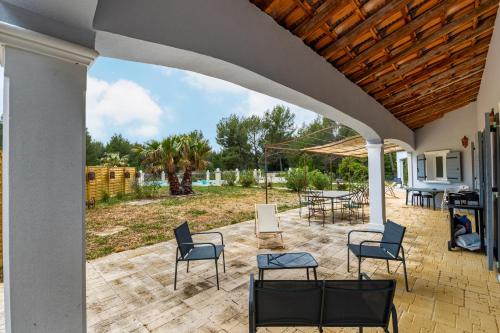 Балкон/тераса, Villa Signo - Piscine privée (Villa Signo - Piscine privee) in Син