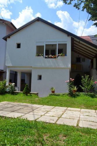 Rzav Višegrad centar (Rzav Visegrad centar) in Вішеград