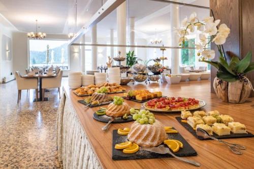 Promenaden-Strandhotel Marolt – St. Kanzian, CA