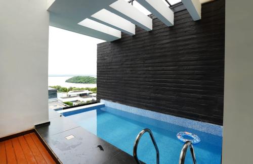 St Jacinto Island Villa By JadeCaps- Bay View and Infinity Pool Near Goa Airport