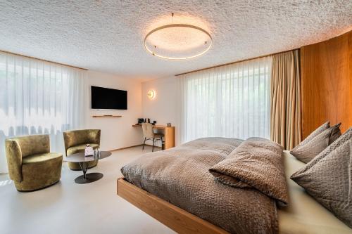 room detail thumbnail 1