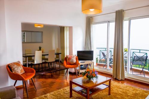 Modern & Spacious sea view flat for Lovely Vacation