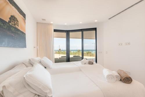 Infinity 0-8 LUXE SEA VIEW 2B - image 4