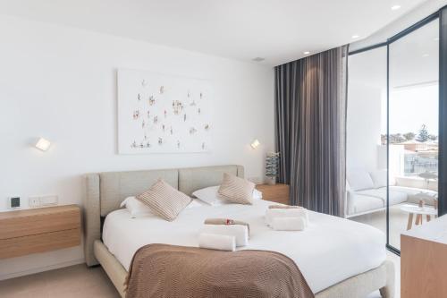 Two-Bedroom House image 10