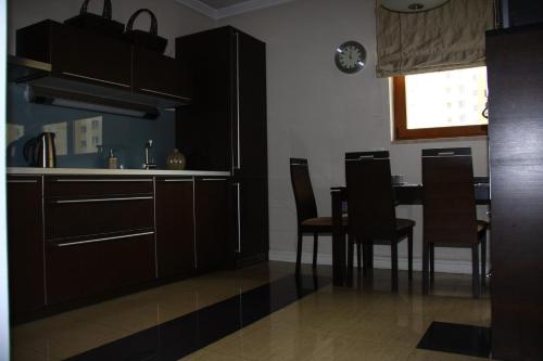 Konyha, President Apartments by WarsawResidence Group near Arkadia Bevásárlóközpont