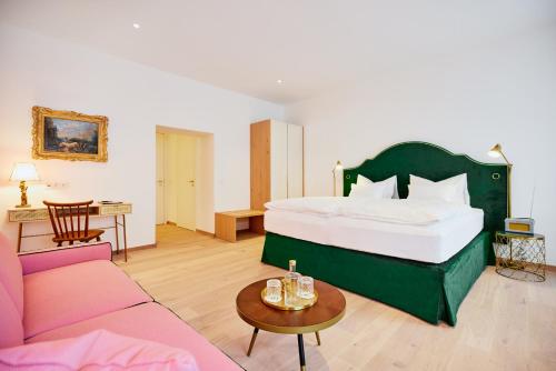 Boutiquehotel Zum Goldenen Hirschen