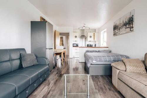 Lloyd St Apartment, Manchester (photo 9)