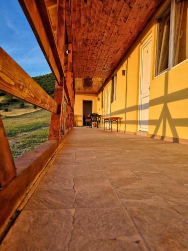 Viesnīcas āriene, Cabana Vărad Coronini (Cabana Varad Coronini) in Coronini
