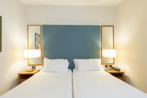 1 double bed