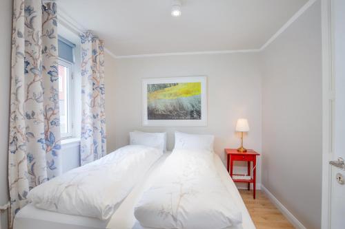 Live as Locals Apartments - image 4
