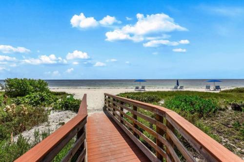 Sanibel Arms C2 - main image