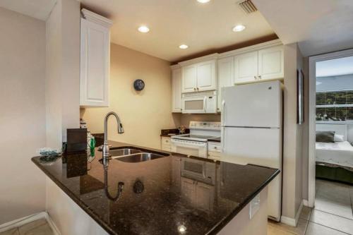 Sanibel Arms C2 - image 3
