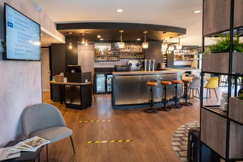 Előcsarnok, Kyriad Laval in Laval