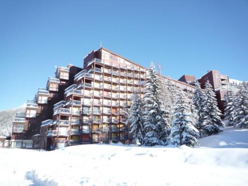 Studio confortable 4 pers, skis aux pieds, proche commerces, animaux admis - FR-1-411-326 in Le Chantel