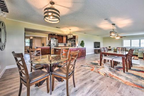 Riverfront Home with Dock and Deck, Pets Welcome! in Jacksonville, USA