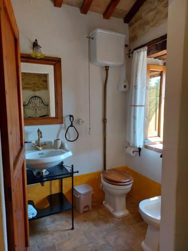 Bathroom, Pietra Antica in Ripatransone