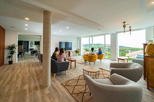 Alima Surf & Hotel in Bareyo