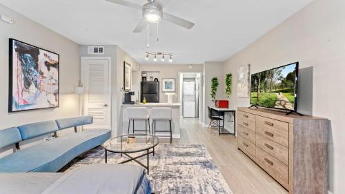 Cozy Efficiency Studios Close to Downtown and Domain in Austin, USA