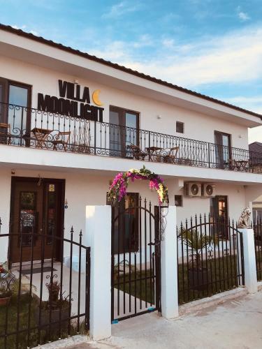 . Casa Moonlight 2 Mai