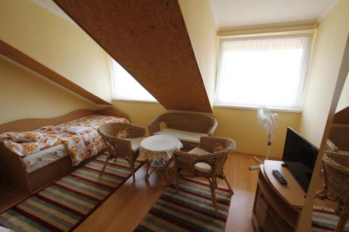 Beautiful accommodation with garden in Balatonszepezd