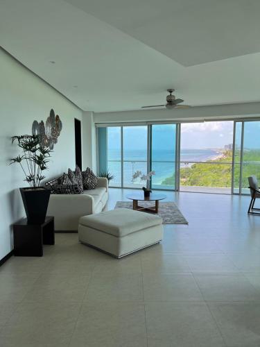 Beach, pool 3BR Apartment - 8 guests, Cancún (Foto 10)