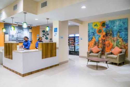 Lobby, Holiday Inn Express & Suites Nassau in Nassau