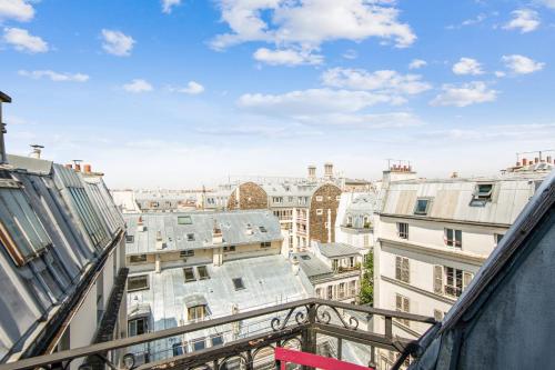 Artists' studio on the roofs of Montmartre - Welkeys, Paris (Foto 11)
