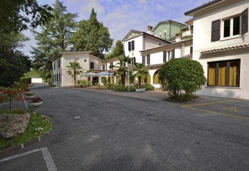 Hotel Ristorante La Grotta - 출입구